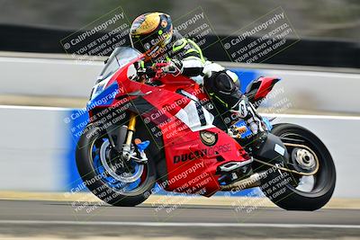 media/Apr-18-2025-TrackDaz (Fri) [[45f5874c44]]/B Group/Session 4 (Turn 6 - Outside)/